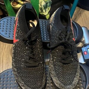 Stylish Black and Red Men's Shoes